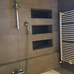 Apartment νs *