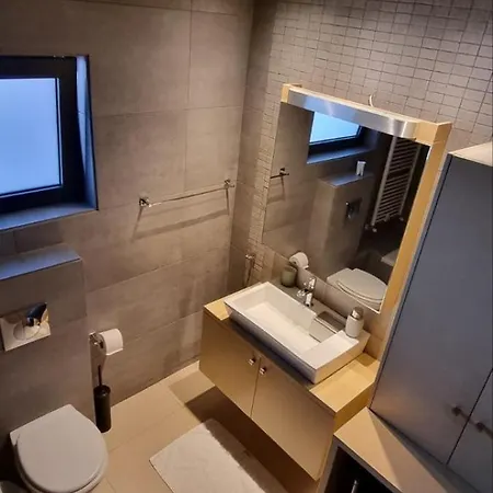 Apartment νs